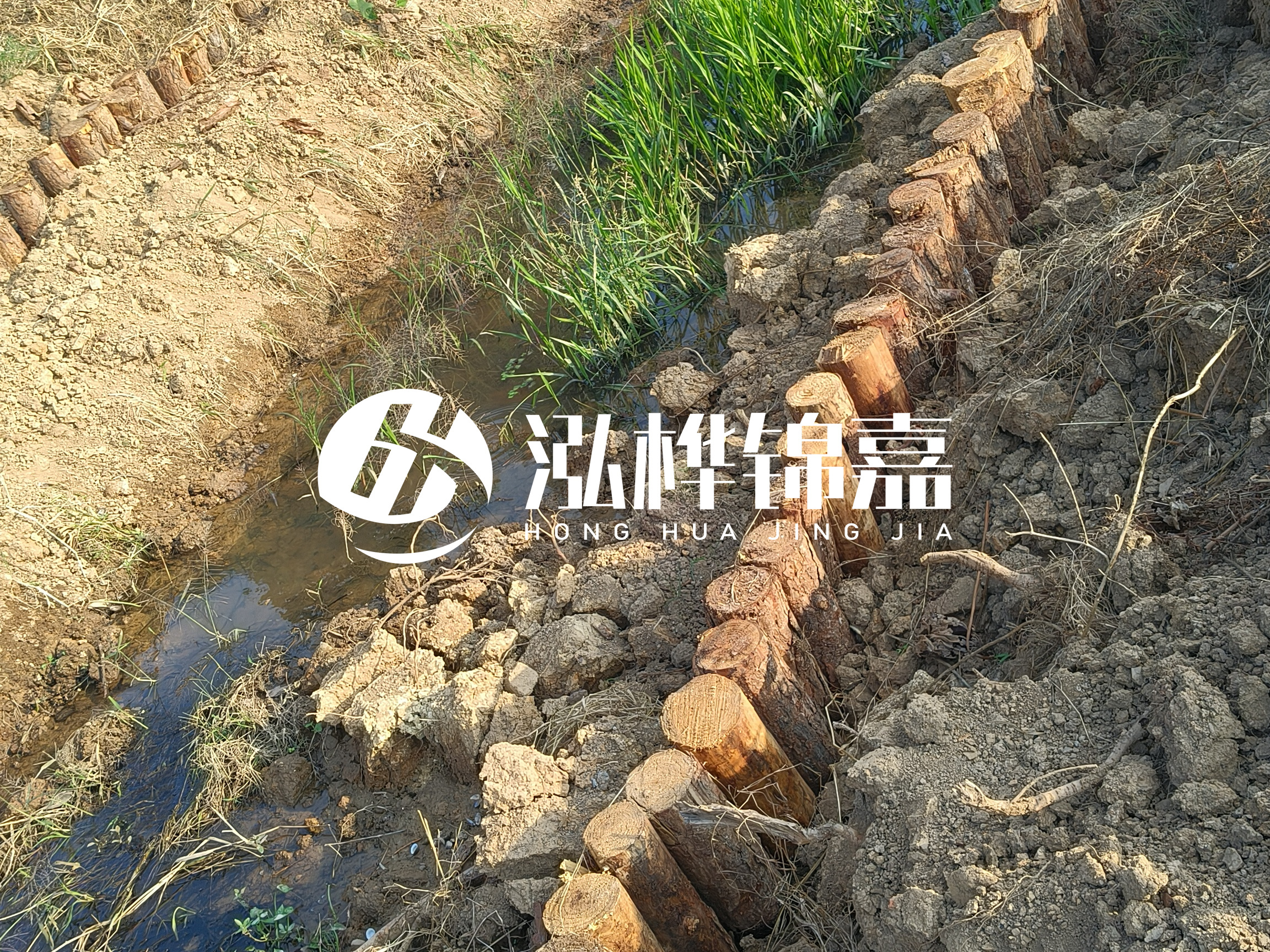 松木樁批發(fā)廠家泓樺錦嘉-樁間距指的是什么間距？